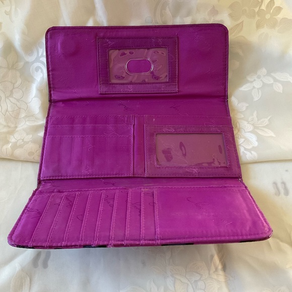 Vera Bradley Purple and Black Print Faux Leather Tri Fold Wallet 8.5” X 4.5” EUC - Picture 3 of 5